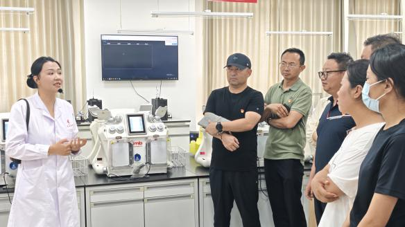 “警血同心践初心红色领航献热血”联合主题党日活动圆满举行(图1)