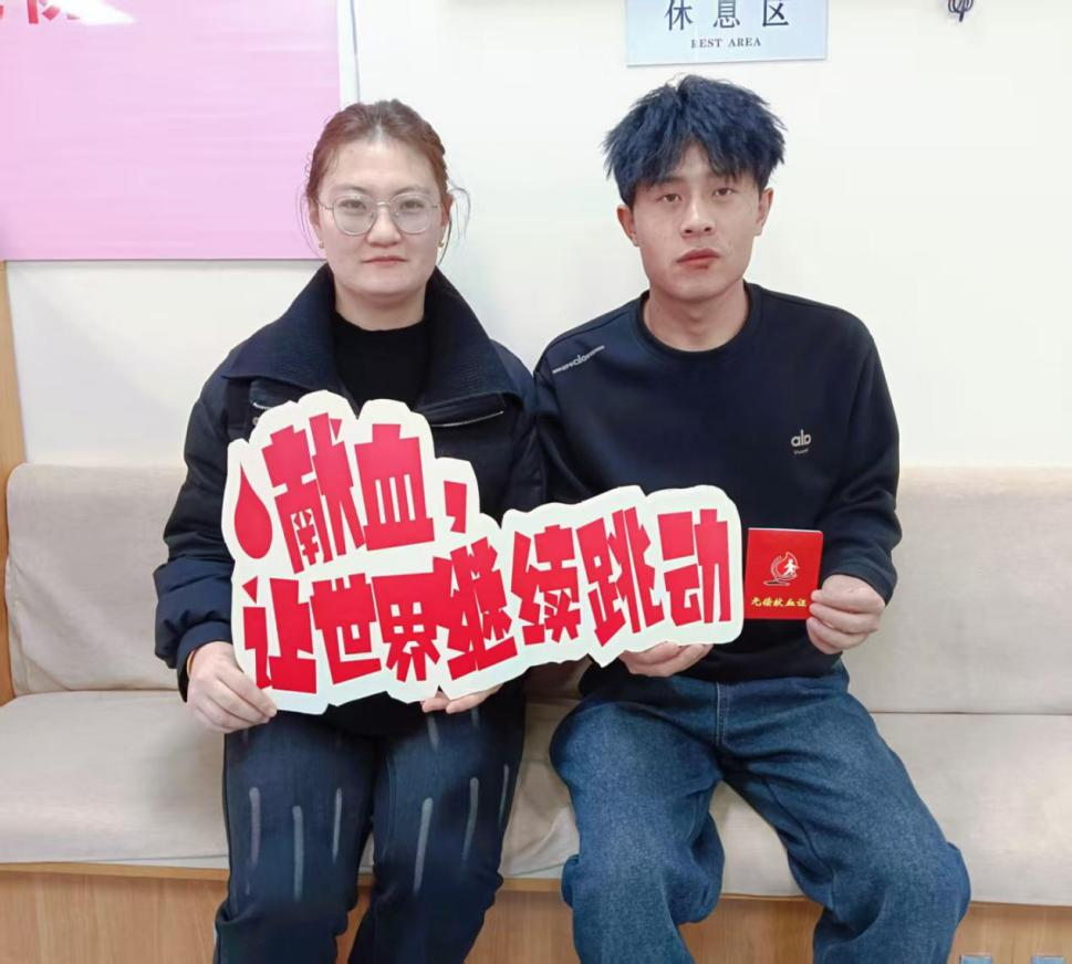 医护带头燃热血  夫妻同心暖人间